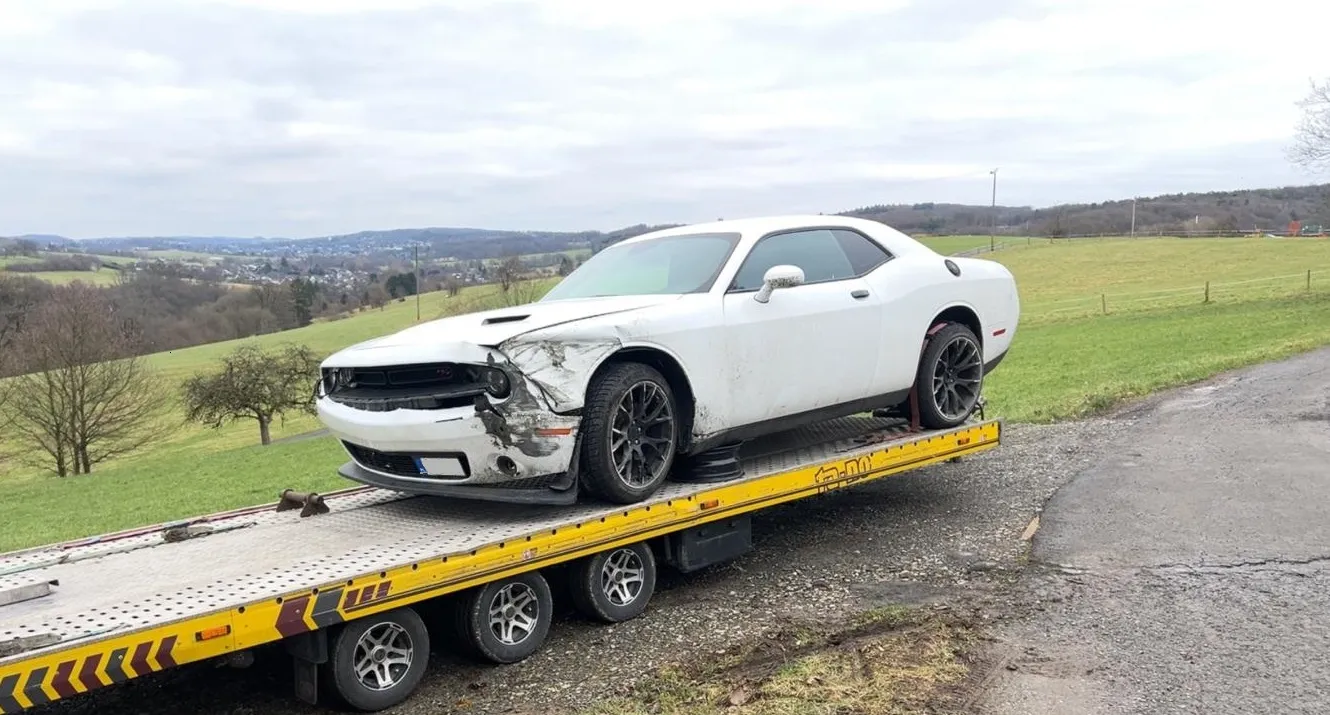Willkommen bei Joel's Automotive Willkommen bei Joel's Automotive